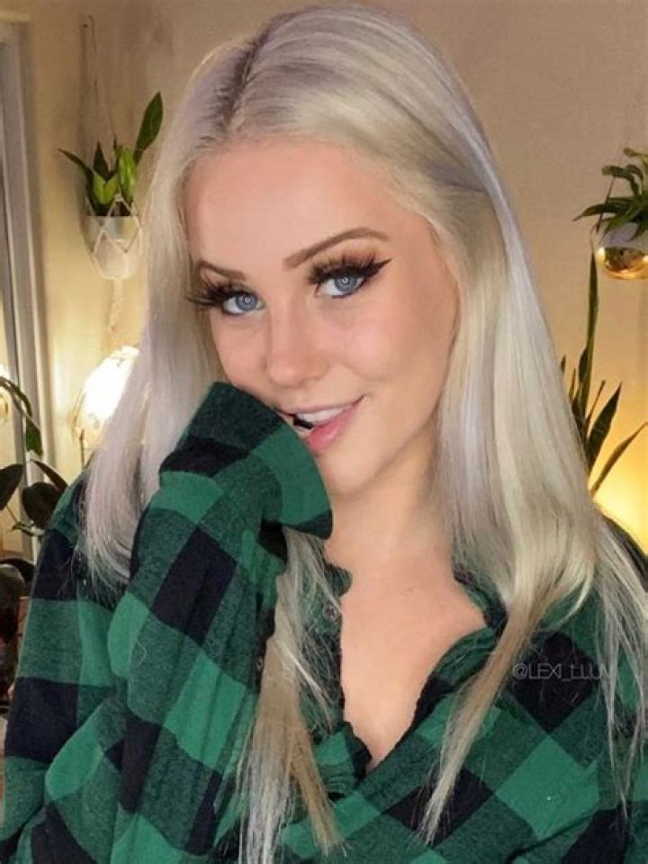 Discovering the Allure of xoxorosemariee: A Digital Sensation