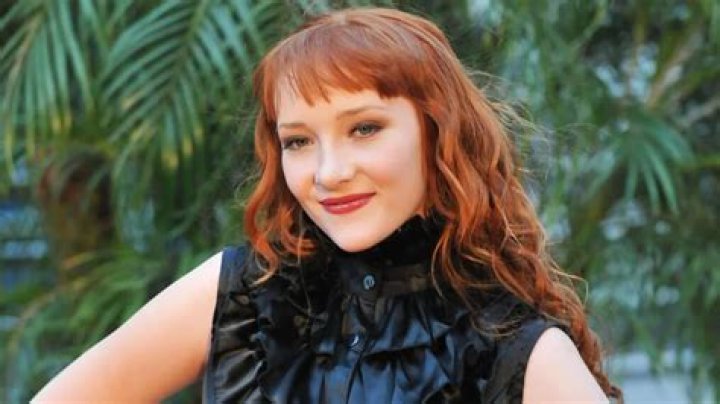 Exploring Scarlett Pomers' Relationships: A Journey Through Love and Life