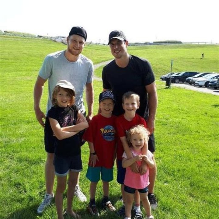 Exploring the Life of Sidney Crosby and His Kids
