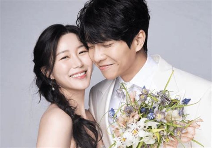Lee Dong-Wook's Wife: Uncovering the Mystery of His Marriage
