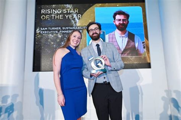 Morenamitch: The Rising Star of the Digital Space