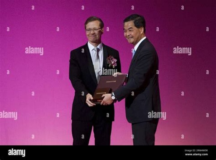 Unraveling the Life and Contributions of David W. Donoho