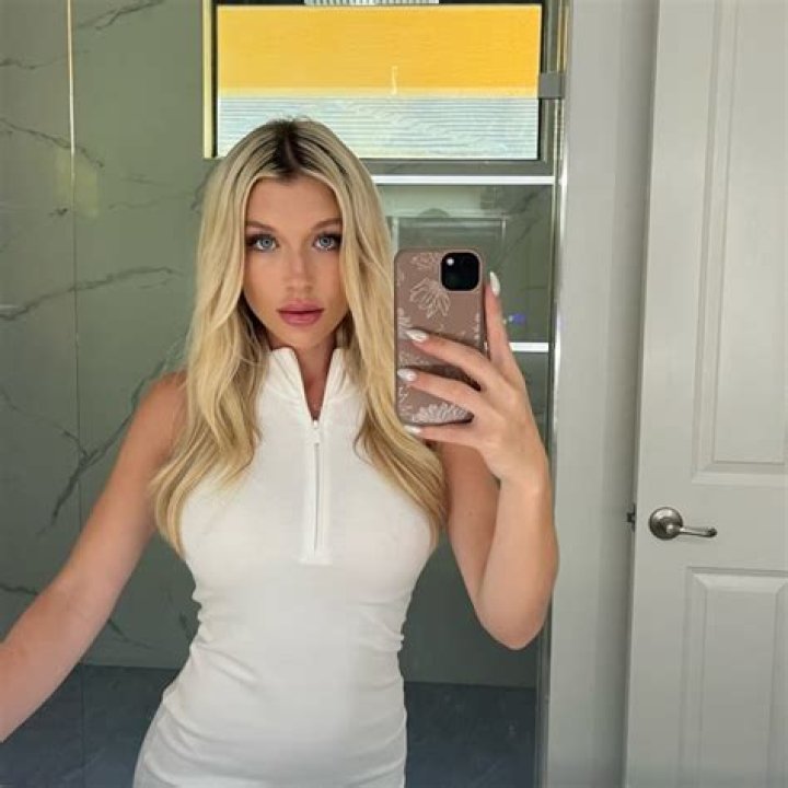 Unveiling Kylayesenosky: The Allure of Her OnlyFans Journey