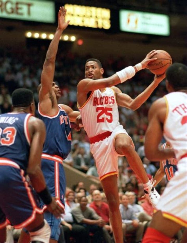 Unveiling the Life and Career of Ayisha Diaz