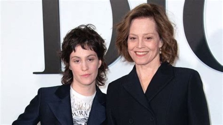 Unveiling the Life of Al Weaver's Wife: A Journey of Love and Support