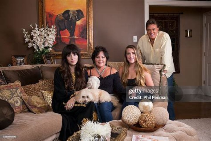 Unveiling the Life of T.G. Sheppard's First Wife