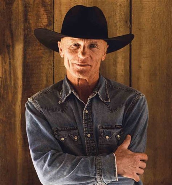 Versatile Actor Ed Harris: Exploring His Renowned Career