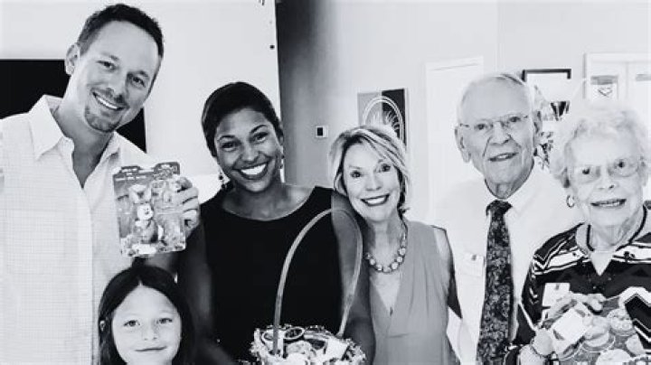 Who is Mika Kleinschmidt's Family Tree? Parents Revealed